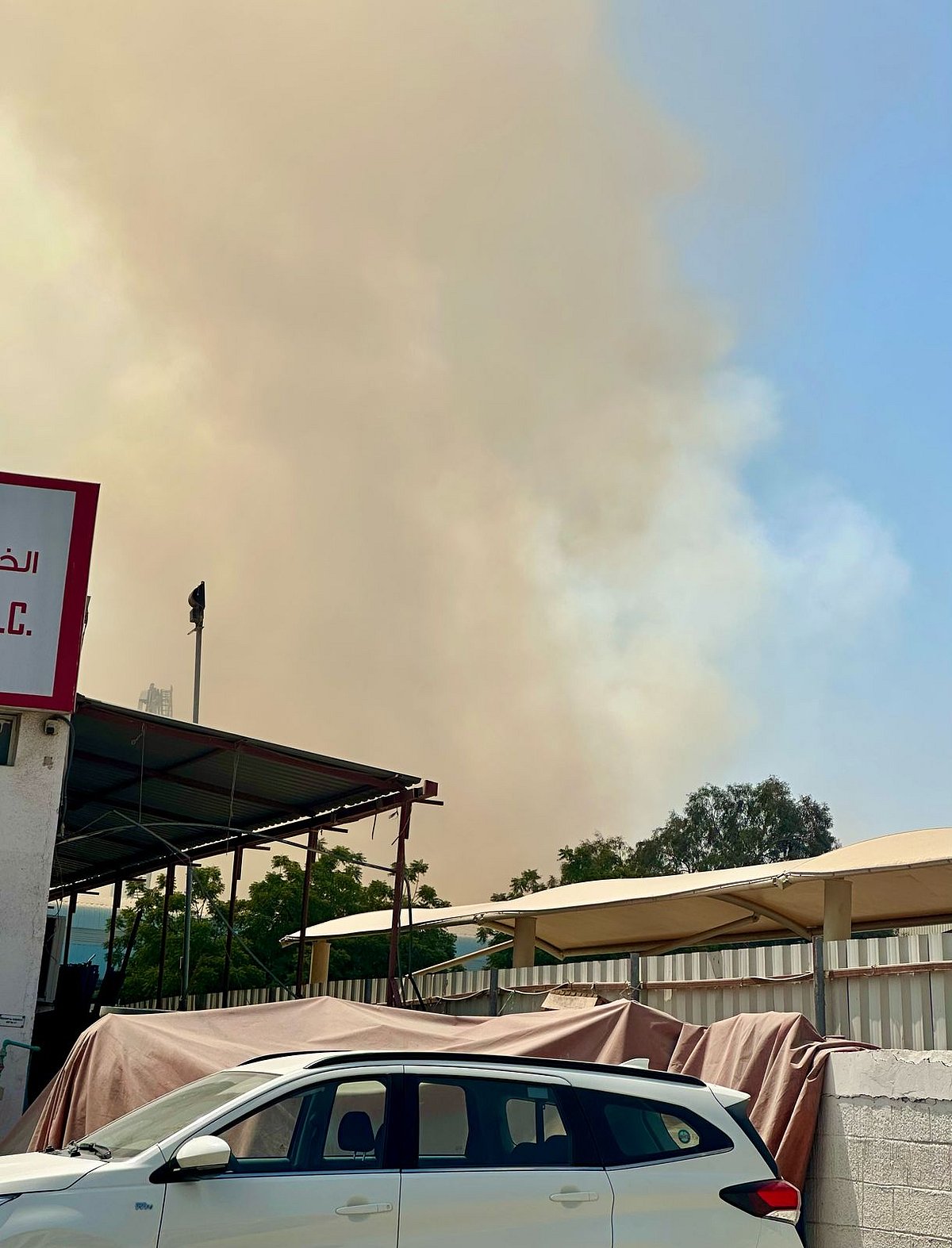 迪拜：阿尔库奥兹地区发生火灾；暂无人员伤亡报告
