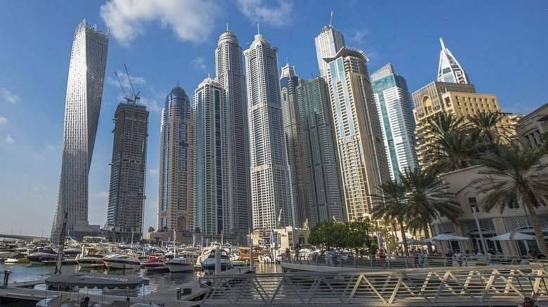 UAE明天天气预报：晴朗的一天；部分地区可能有大雾