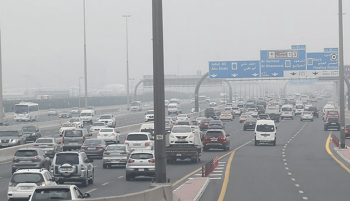 迪拜交通局（Dubai RTA）宣布，6月1日起，艾特哈德路（Al Ittihad Road）将双向部分关闭