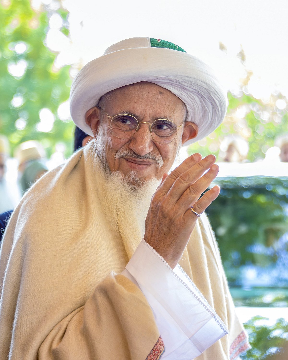 Dawoodi Bohra领袖在宰牲节前夕抵达，开始社区会议
