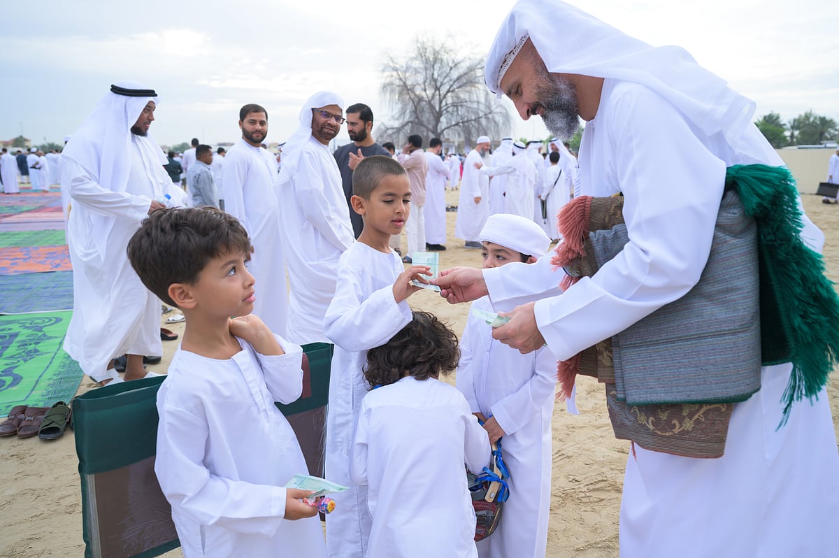 Dubai: 10,000 children get Eidiya from authority in \’cherished tradition\’

迪拜：10,000名儿童从当局手中获得Eidiya，延续“珍贵传统”