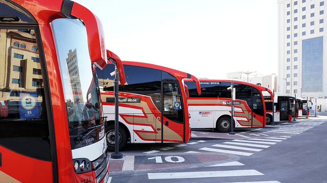 迪拜将于2026年获得637辆新公交车；RTA计划在夏季试用电动公交车