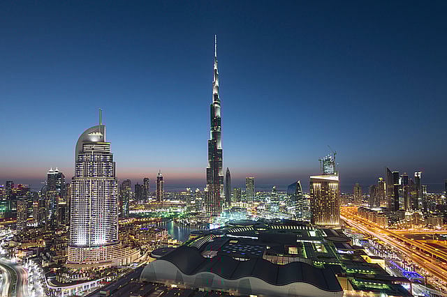 UAE的财富不断增长，正在为科技、人工智能和电子商务领域创造就业机会。