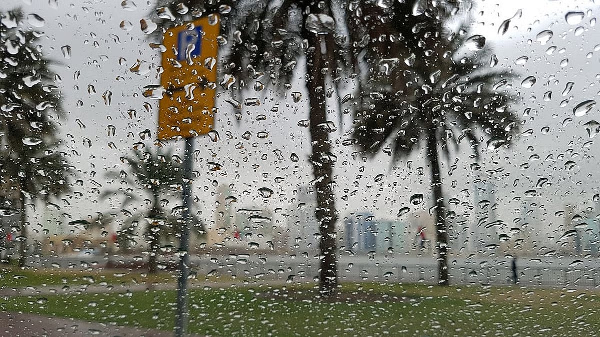 UAE明天天气预报：部分地区可能降雨；气温将升至49°C